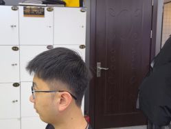 -藤野造型烫发染发