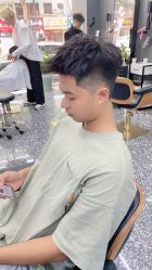 -藤野造型专业烫染接发