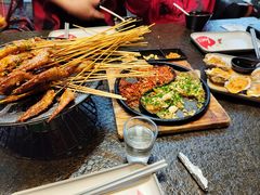 -何师烧烤Pro ·江湖川菜·小龙虾·精酿(太古里旗舰店)