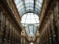 -文艺复兴百货(米兰大教堂广场店)