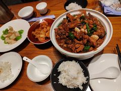 -泉畔人家·老济南经典鲁菜(大明湖店)