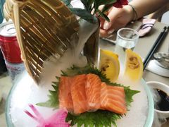 三文鱼刺身-享月汤皇·海鲜小火锅·聚会(曲江创意谷店)