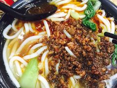 -丽虹云南过桥米线(兴工街店)