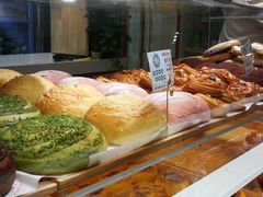 -金色麦甜糕点(面包.蛋糕.华苑店)