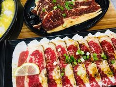 柠檬香草黑椒牛五花-小米烤肉·和牛原切-创意韩料(东关店)