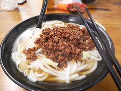 -丽虹云南过桥米线(兴工街店)