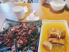 -隔壁老王·家常云南菜(花巷店)