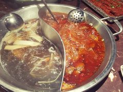 菌香鸳鸯锅-晓宇重庆火锅(赛格国际购物中心店)