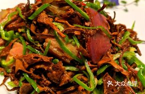 Yellow Silk Mushroom with Preserved Pork