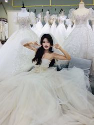 -莫小姐婚纱