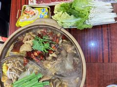 -沙胆彪炭炉牛杂煲(成都玉林店)