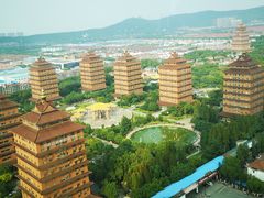 -华西龙希大酒店旅游观光区