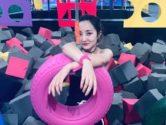 -嘿哟动霸CHUA·新潮玩运动娱乐中心·蹦床滑冰团建乐园