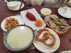 -聚首堂·特色小吃·肘子(什刹海德胜门店)