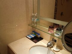 -北京丽亭华苑酒店