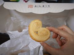 小蝴蝶酥-上海哈尔滨食品厂(淮海中路店)