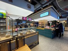 面包甜点陈列柜-易裕和·长沙米粉(友谊路店)