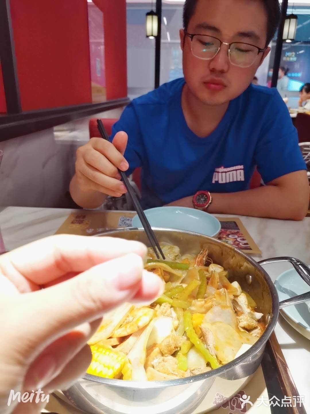 适合拍照，量太小了，不够喝，哈哈哈