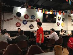 大堂-長壹旋转烤吧 农家鸡火锅