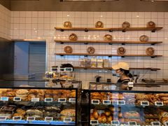 面包甜点陈列柜-81BAKERY(大学路店)