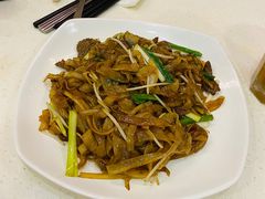 干炒牛河-香港新发烧腊茶餐厅(万象店)