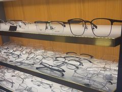 -优医视平价眼镜蔡司依视路折扣工厂店(十里堡店)