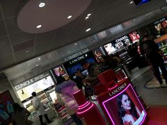 -日上免税行(浦东机场五店)