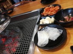 -肉甲韩国木炭烤肉(新壹街1店)