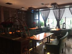 靠窗位-Local泰莲庭(虹鳟鱼店)