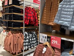 -优衣库(上海金桥国际商业广场店)