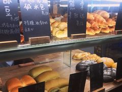 面包甜点陈列柜-面包与我Bread Or Me(长城汇店)