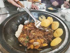-粘豆包柴火铁锅炖