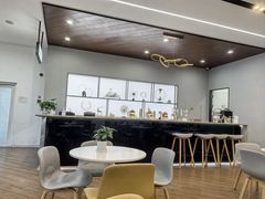 -上海宝宁宝马4S店