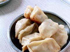 -黄阿姨锅贴大王(万航渡路店)