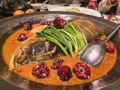 生态鱼头配油饼-秀儿四九城·新京菜(亚运村鸟巢店)