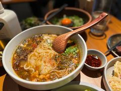 新版小锅米线-SHAN山(前滩太古里店)