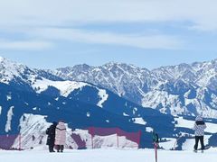 -丝绸之路山地度假区滑雪场