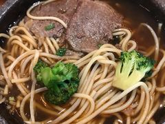 热石锅小牛排骨汤面-Moka Bros 摩卡站(嘉华店)