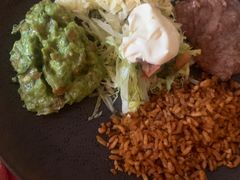 -Pistolera Mexican Cantina女枪手墨西哥餐厅(碧云路店)