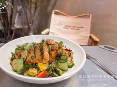 -F+轻食健身赋能空间(中华北路国贸商场店)