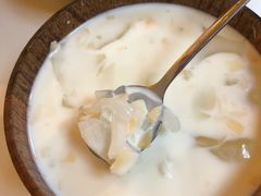 -志龙皇冠吃货椰子铺