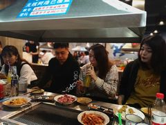 -马路牙子烧烤音乐酒馆(望京店)
