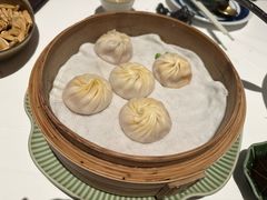 蟹粉鲜肉小笼包-桂满陇·蟹黄小笼汤包(环球港店)