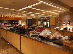 自助取餐区-北京王府井希尔顿酒店·万斯阁西餐厅