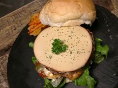 -HIGH FIVE哈福手工汉堡(桂林路店)