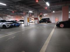 -成都银泰中心-停车场