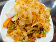 -牛一嘴·兰州牛肉面·大盘鸡(财富中心店)