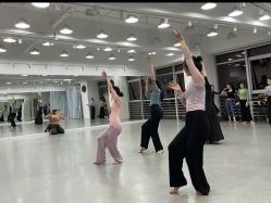 -深舞形体民族舞蹈工作室