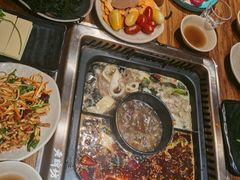 -吴氏老牌坊云南鱼豆花火锅店(通江街店)