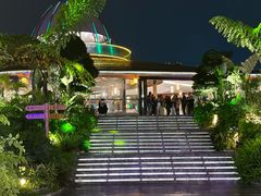 -茅草房·河畔园林火锅